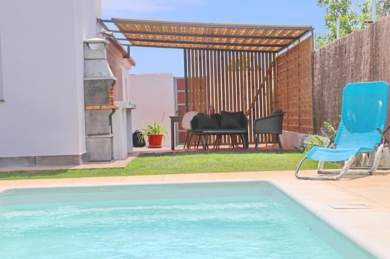 Chalet Isla Azul con piscina y porche Chiclana de la Frontera Exterior foto